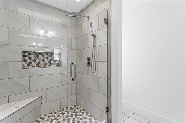 Building Photo - 140 Grayland Creek Dr
