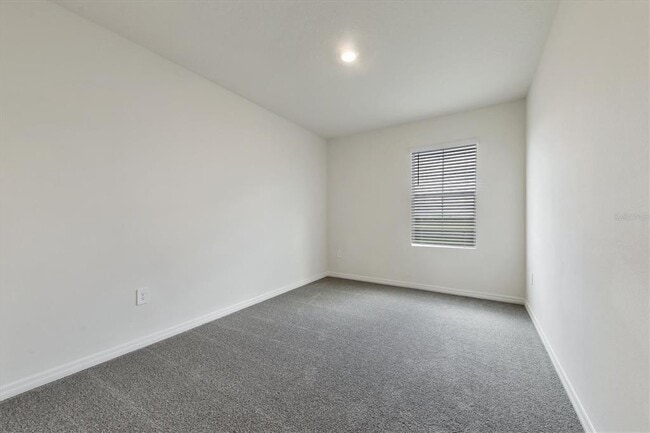 Building Photo - 3279 Hilltop Cir