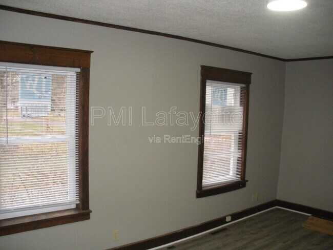 Building Photo - 504 S McDonald St