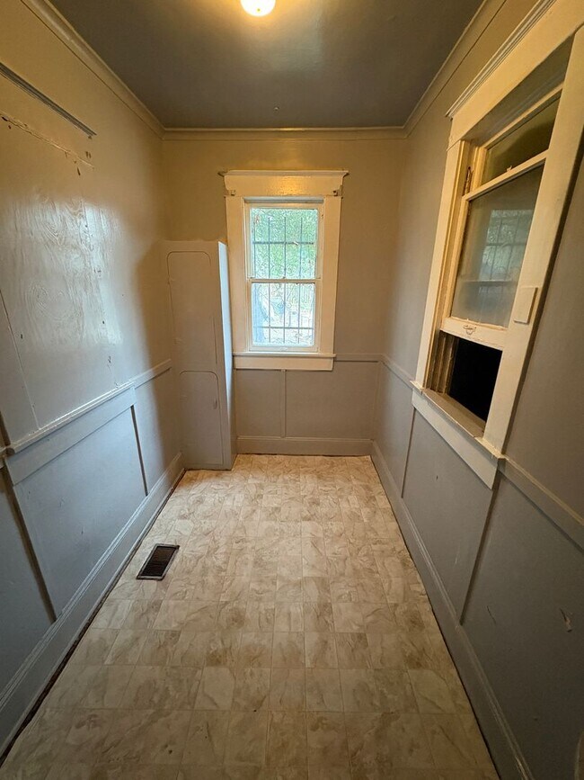 Building Photo - Prospect Duplex