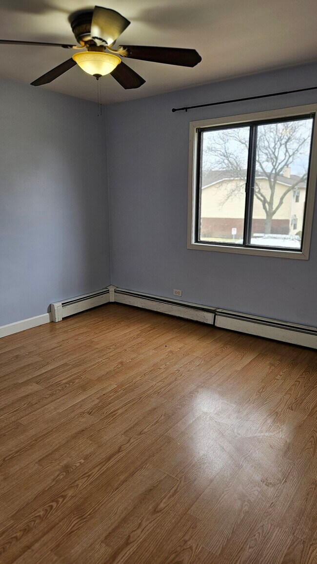 2nd BR - 410 Echo Ln