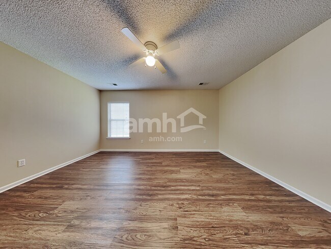 Building Photo - 1022 Deerberry Rd