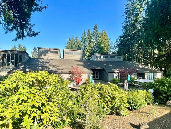 Building Photo - 6421 139th Pl NE