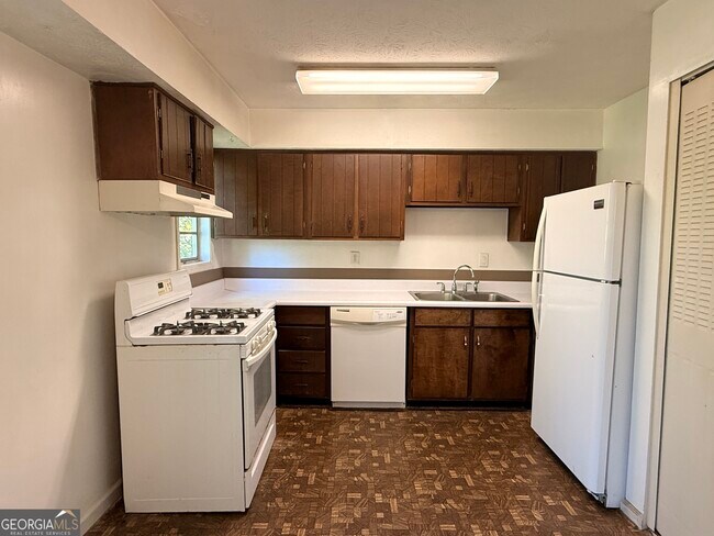 Building Photo - 3237 Abbeywood Dr