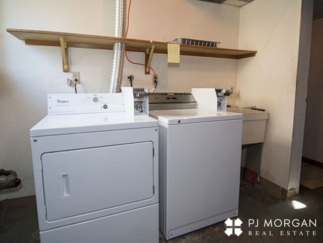 Building Photo - 5116-20