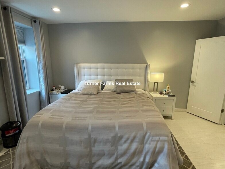 Building Photo - 469 Massachusetts Ave