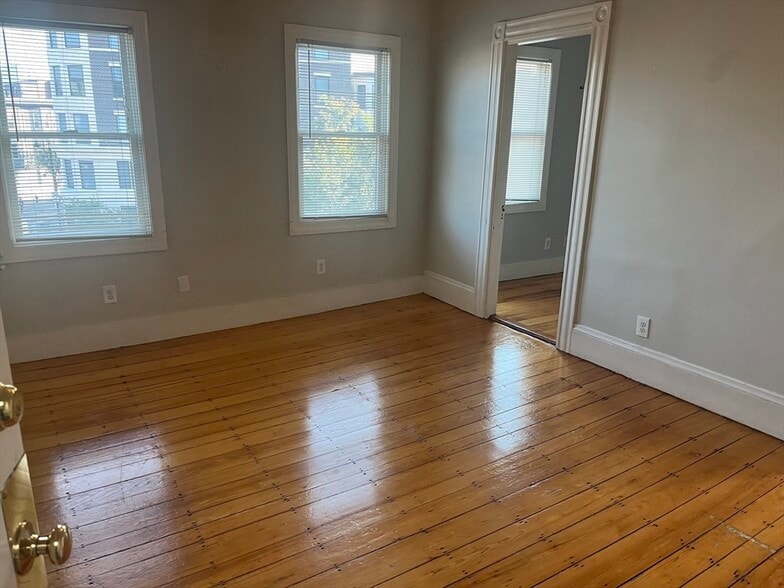 Building Photo - 602 Dorchester Ave