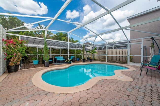 Building Photo - 1233 Sandbrook Dr