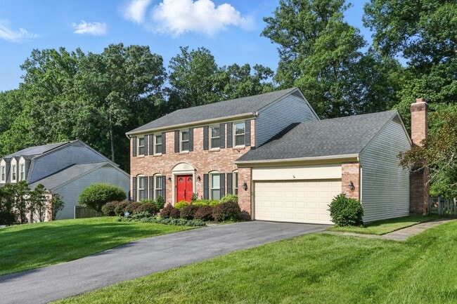 Building Photo - 14720 Peachwood Dr