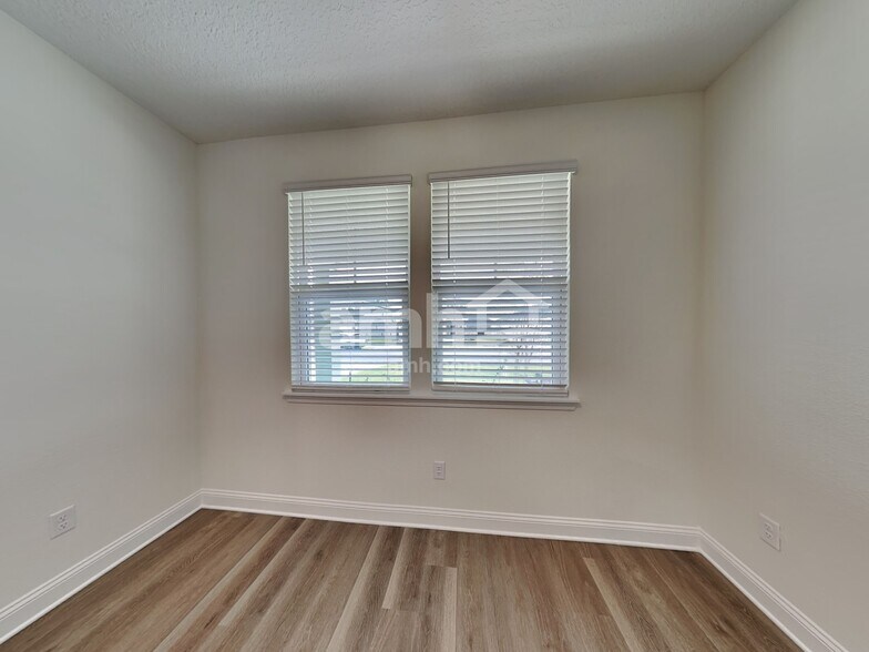 Building Photo - 11661 Bay Hl Cir