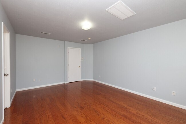 Building Photo - 7430 Pouter Dr