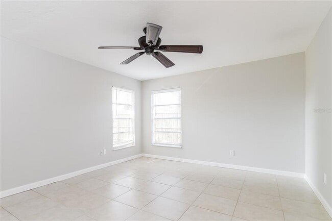 Building Photo - 2652 White Sands Dr