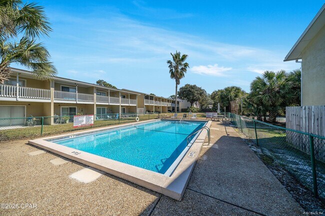 Building Photo - 6903 N Lagoon Dr