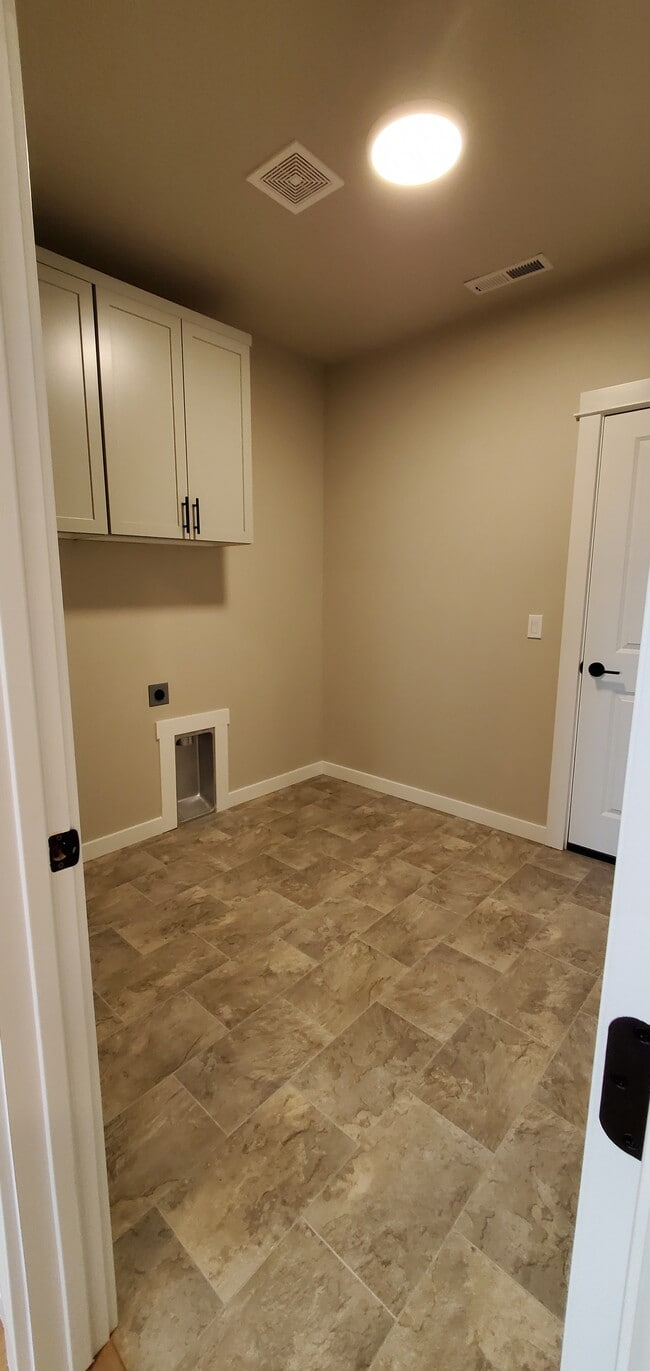 Building Photo - 10109 W Novato Dr
