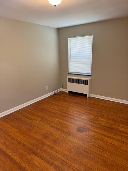 Building Photo - 2822 Lawndale Ave