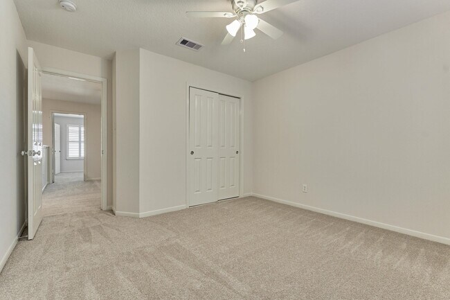 Building Photo - 89 N Apple Springs Cir