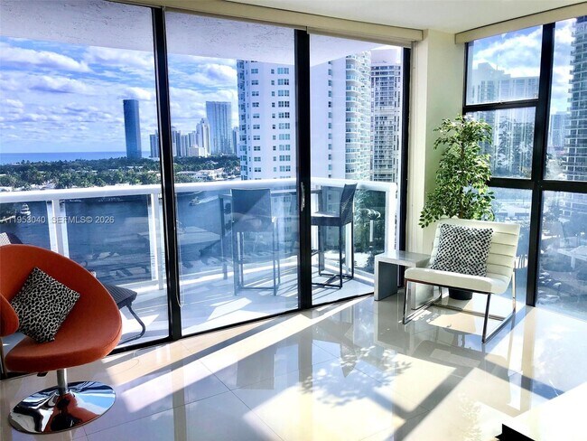 Building Photo - 20515 E Country Club Dr