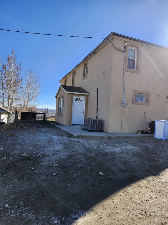 Building Photo - 811 Ridge Ave