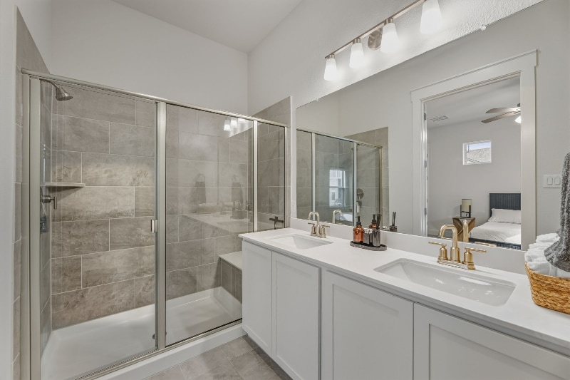 Building Photo - 816 Meadowcrest Dr