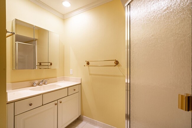 Building Photo - LIVE ON LAKE MICHIGAN IN THIS SPACIOUS CONDO!