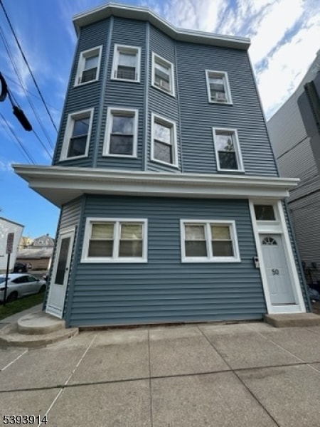 Building Photo - 50 James St