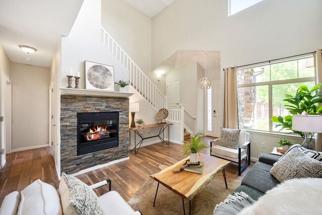 Building Photo - Spacious 3BR + Loft in the Palomino Park Community - Perfect for Comfortable, Convenient and Quit...