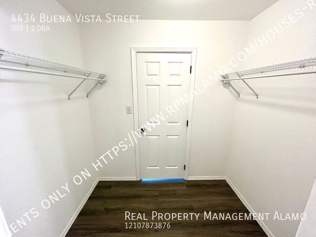 Building Photo - AVAILABLE NOW! Newly Built 2-Story 3 Bedro...