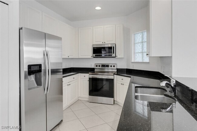 Building Photo - 1370 Sweetwater Cove