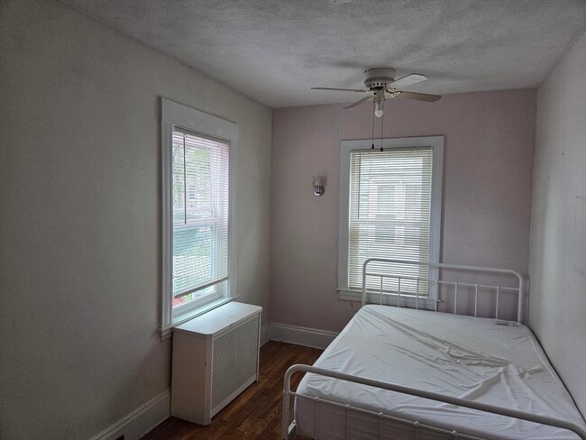 Building Photo - 21 Olney St