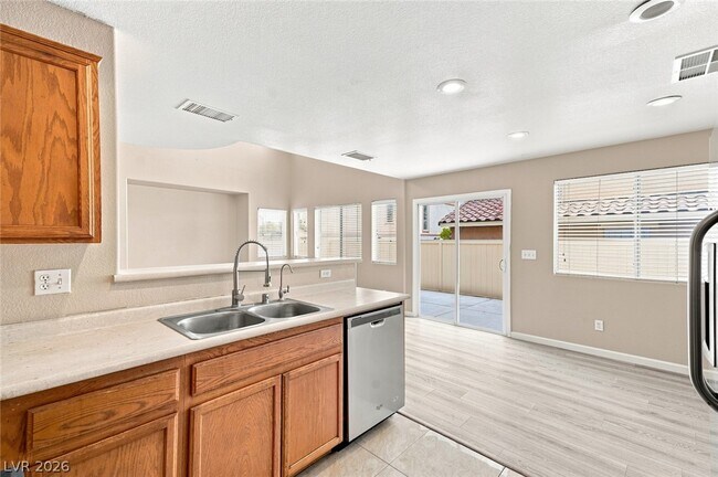 Building Photo - 1915 Sundown Canyon Dr