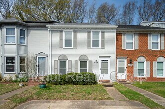 Building Photo - 229 Mannings Ln