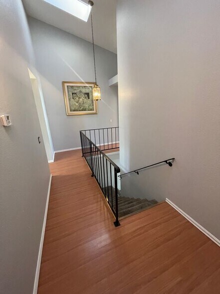 Building Photo - 228 S Esplanade St