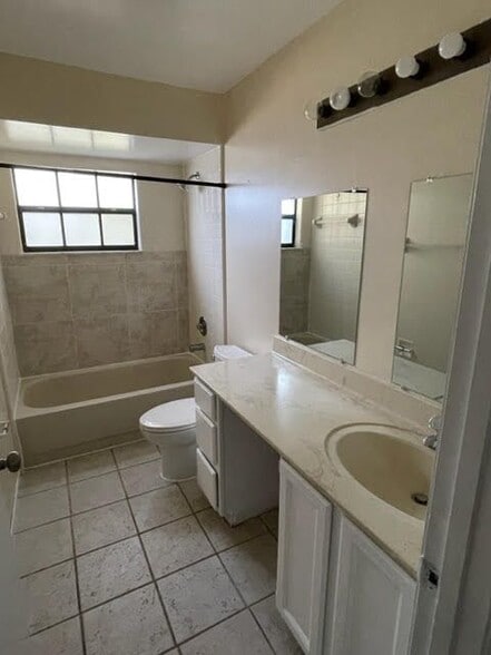 Building Photo - 14667 Eagles Crossing Dr