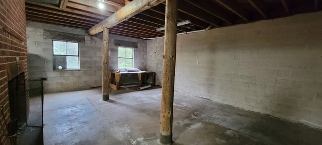 Building Photo - 17900 NE Hillsboro Hwy