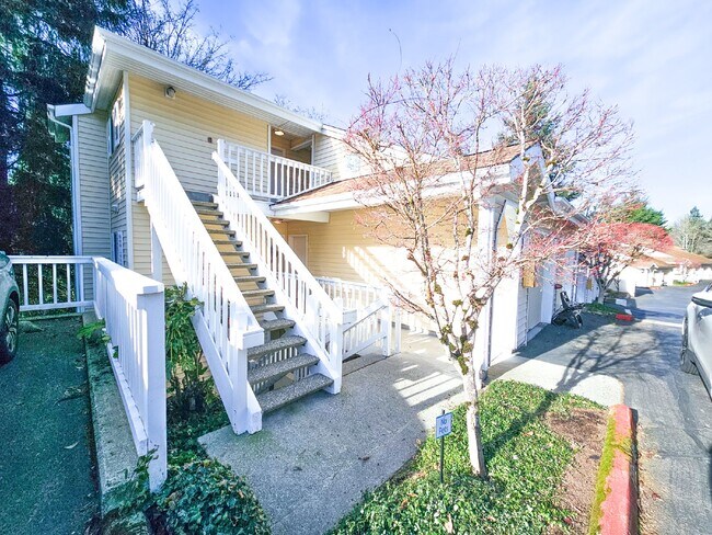 Primary Photo - Coming Soon! Cozy top floor 2 Bed, 2 Bath ...