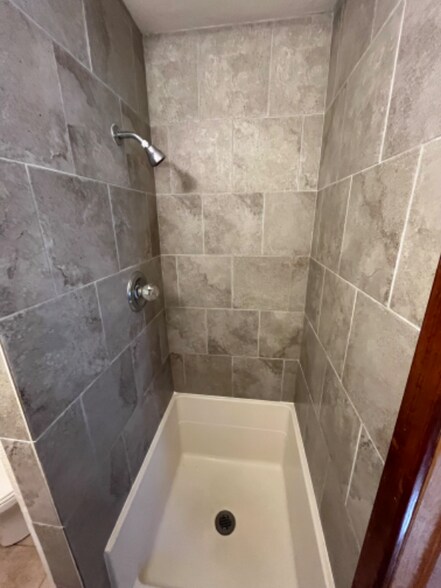 Building Photo - 2975 Sacramento Ave