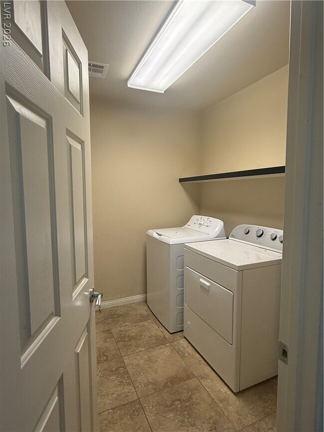Building Photo - 5897 Atlantis Dream Ave