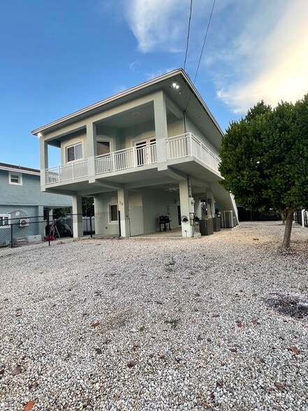Building Photo - 30 Coconut Dr