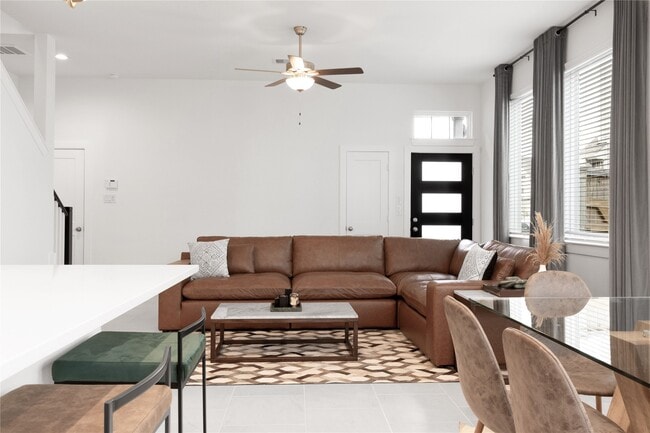 Building Photo - 21111 Rio San Jose Ct