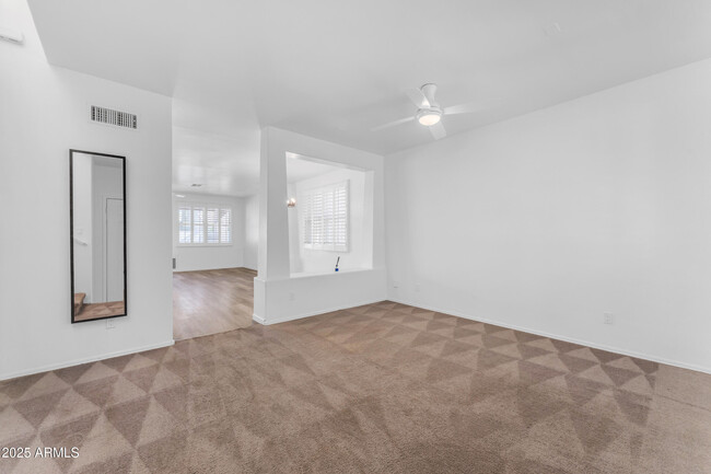 Building Photo - 2318 E Sunland Ave