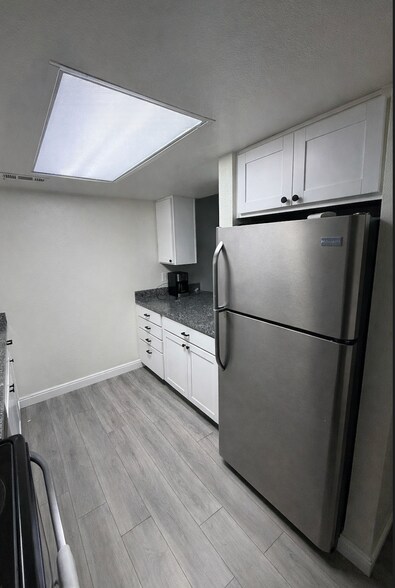 Building Photo - 5720 S 900 E