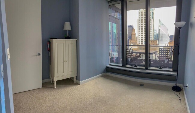 Building Photo - 60 E Monroe St