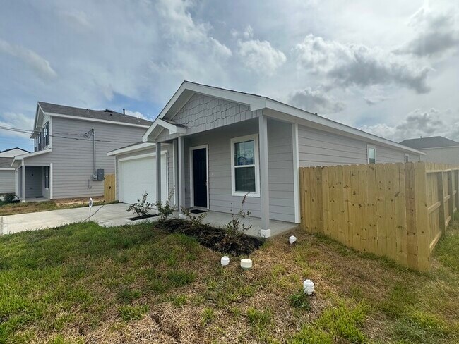 Building Photo - 59 Road 51026 Cleveland TX  77327