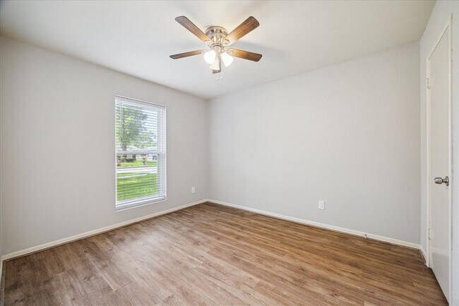 Building Photo - 13603 Woodchester Dr