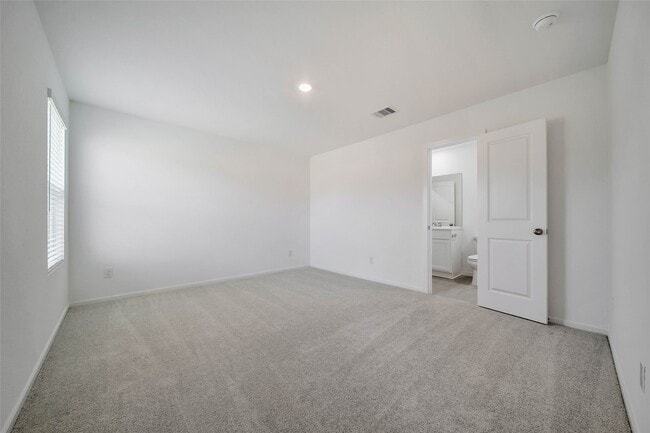 Building Photo - 16257 Bergara Bend Dr