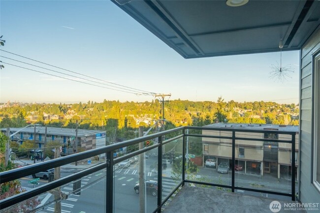 Building Photo - 2Bd/2Ba Seattle Condo