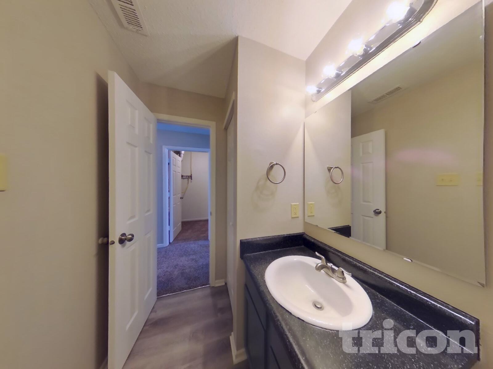 Building Photo - 712 Holly Rose Way