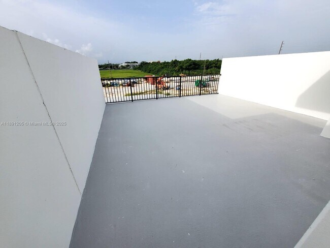 Building Photo - 14573 SW 261st Terrace