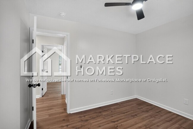 Building Photo - 1104 Bonita Cir