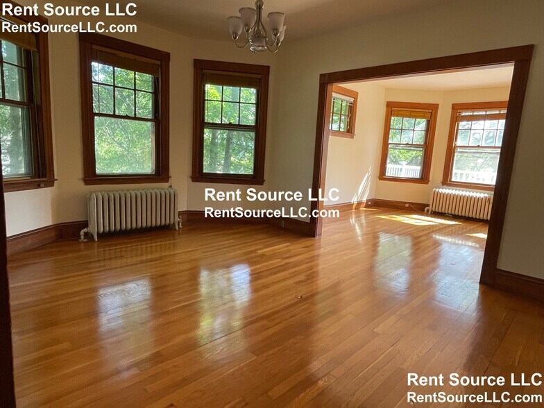Primary Photo - 111 Russett Rd